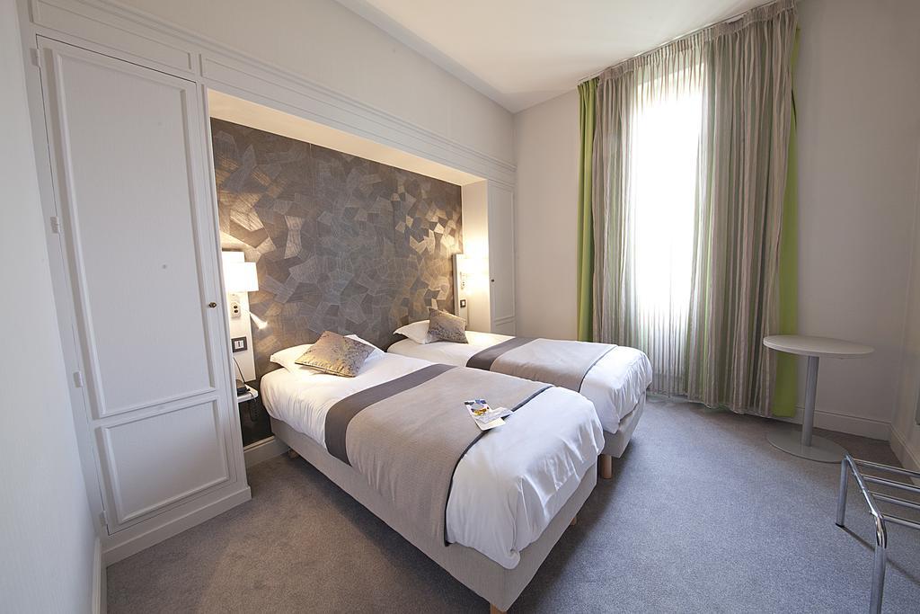 Hotel Albert Elisabeth Gare Sncf Clermont-Ferrand Exteriör bild