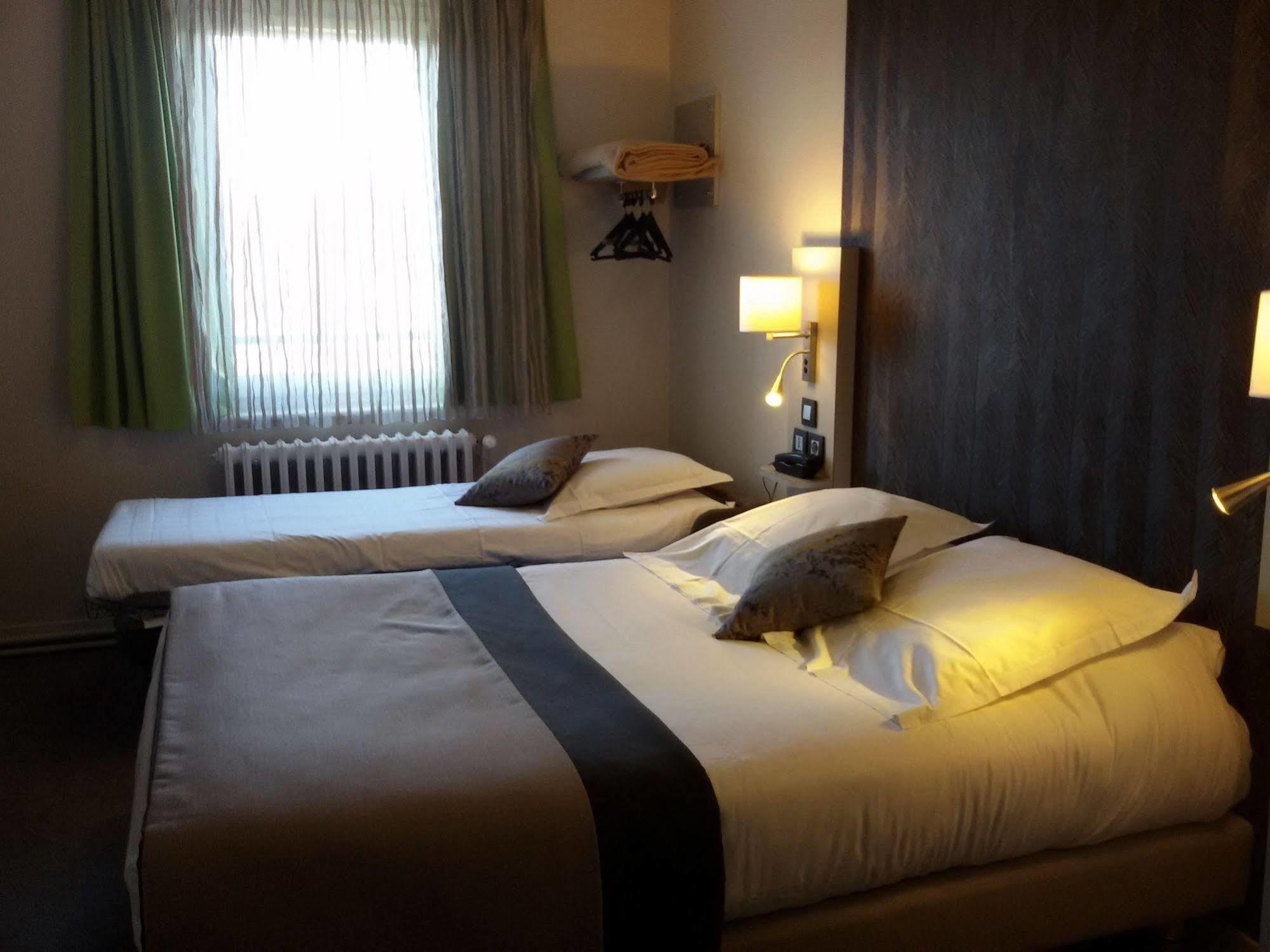 Hotel Albert Elisabeth Gare Sncf Clermont-Ferrand Exteriör bild